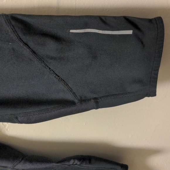 Nike Running DRI-FIT Cropped Leggings - Picture 2 of 11